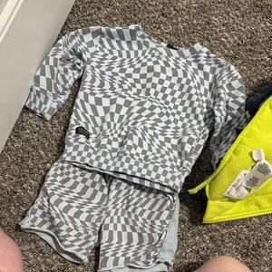 Volcom Kids Matching Set in Gray and White